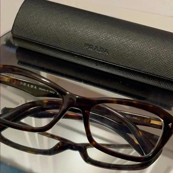Prada eyeglass new condition with the case - Picture 13 of 16